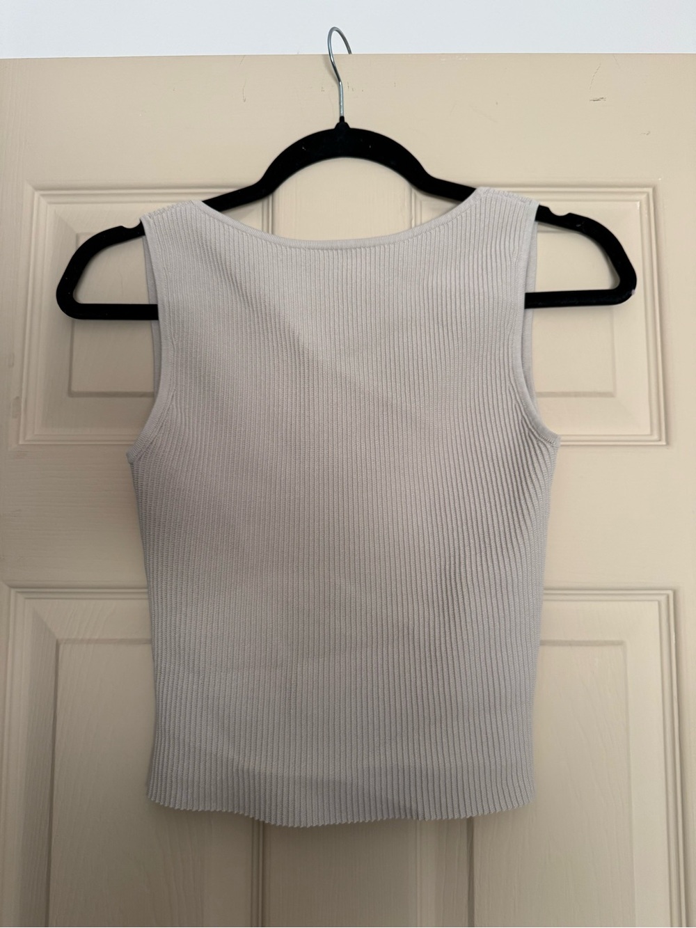 Aritzia Babaton sculpt knit leading top